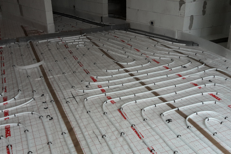 Ústredné kúrenie / BYTOVÉ  DOMY - foto