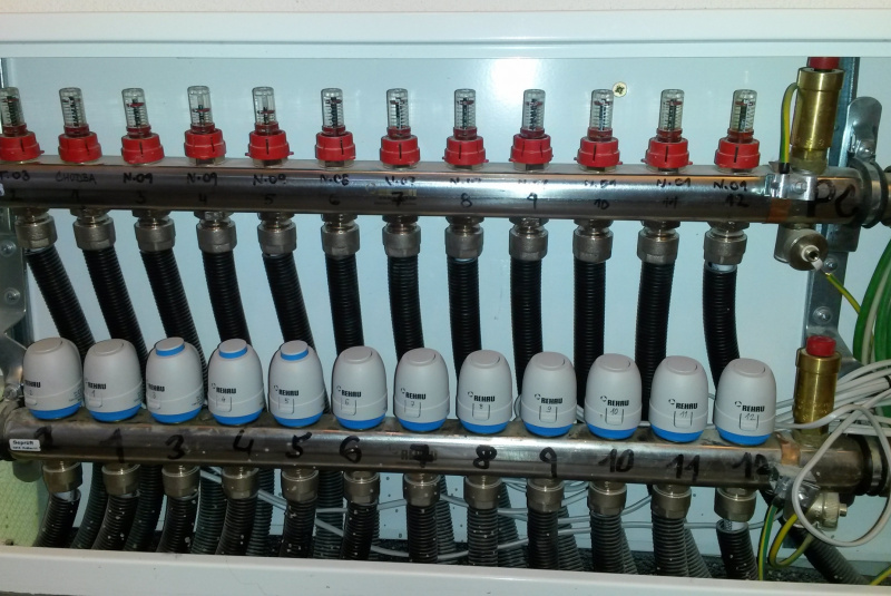 Ústredné kúrenie / BYTOVÉ  DOMY - foto