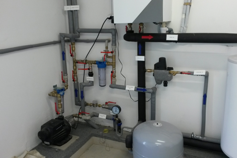 Voda, kanál (zdravotechnika ZTI) / PRIEMYSELNÉ OBJEKTY / VÝROBNÉ HALY - foto