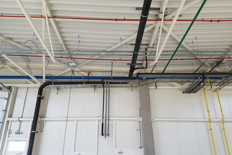 Voda, kanál (zdravotechnika ZTI) / PRIEMYSELNÉ OBJEKTY / VÝROBNÉ HALY - foto