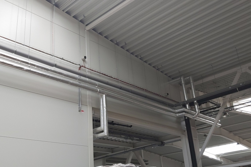 Voda, kanál (zdravotechnika ZTI) / PRIEMYSELNÉ OBJEKTY / VÝROBNÉ HALY - foto