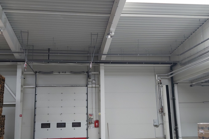 Voda, kanál (zdravotechnika ZTI) / PRIEMYSELNÉ OBJEKTY / VÝROBNÉ HALY - foto