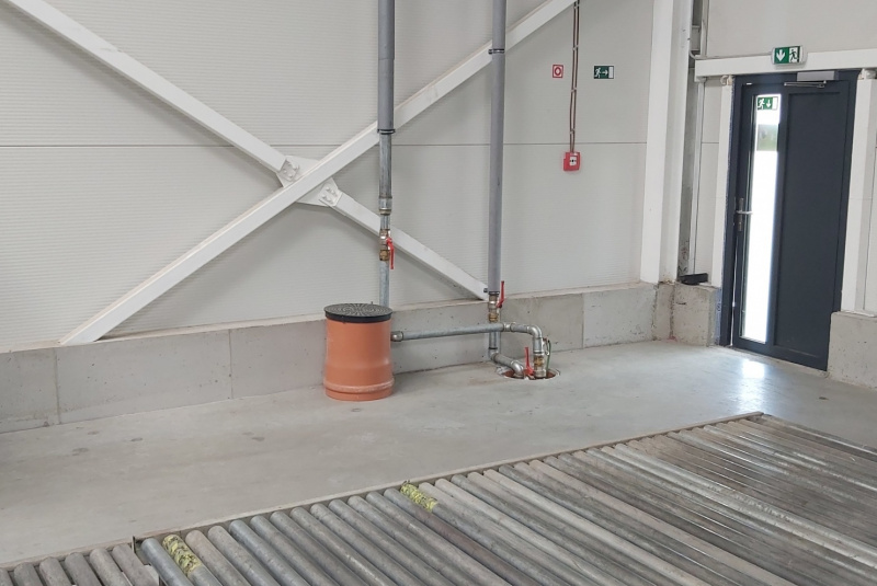 Voda, kanál (zdravotechnika ZTI) / PRIEMYSELNÉ OBJEKTY / VÝROBNÉ HALY - foto