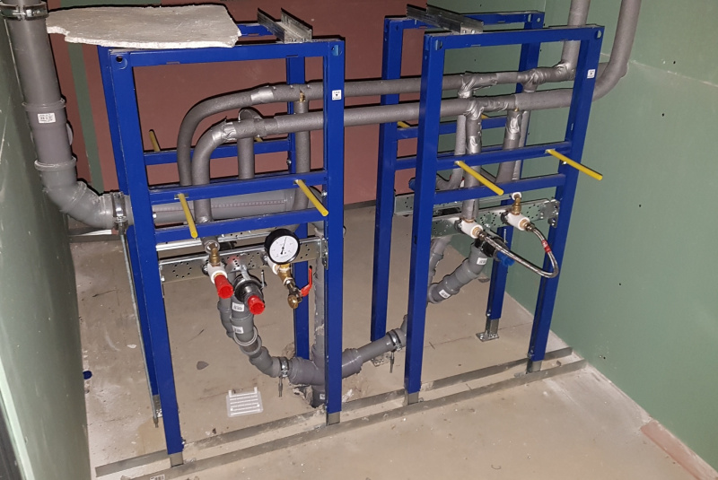 Voda, kanál (zdravotechnika ZTI) / BYTOVÉ DOMY - foto