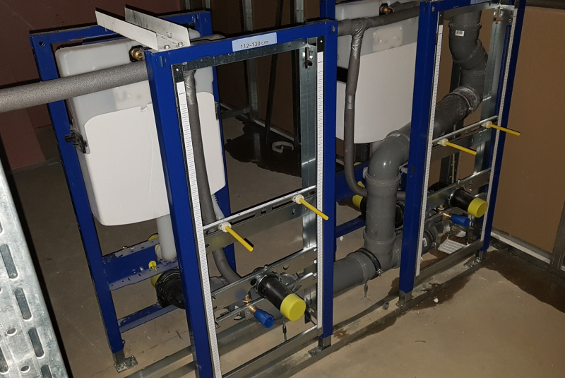 Voda, kanál (zdravotechnika ZTI) / BYTOVÉ DOMY - foto