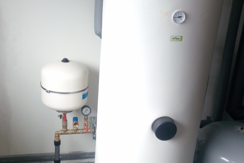 Voda, kanál (zdravotechnika ZTI) / BYTOVÉ DOMY - foto