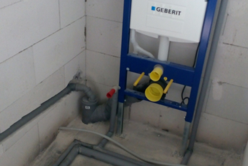 Voda, kanál (zdravotechnika ZTI) / RODINNÉ DOMY - foto