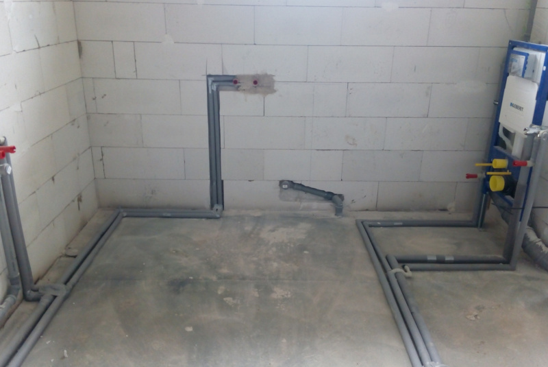 Voda, kanál (zdravotechnika ZTI) / RODINNÉ DOMY - foto