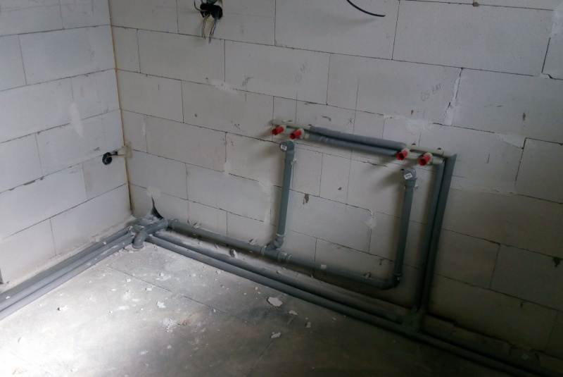 Voda, kanál (zdravotechnika ZTI) / RODINNÉ DOMY - foto