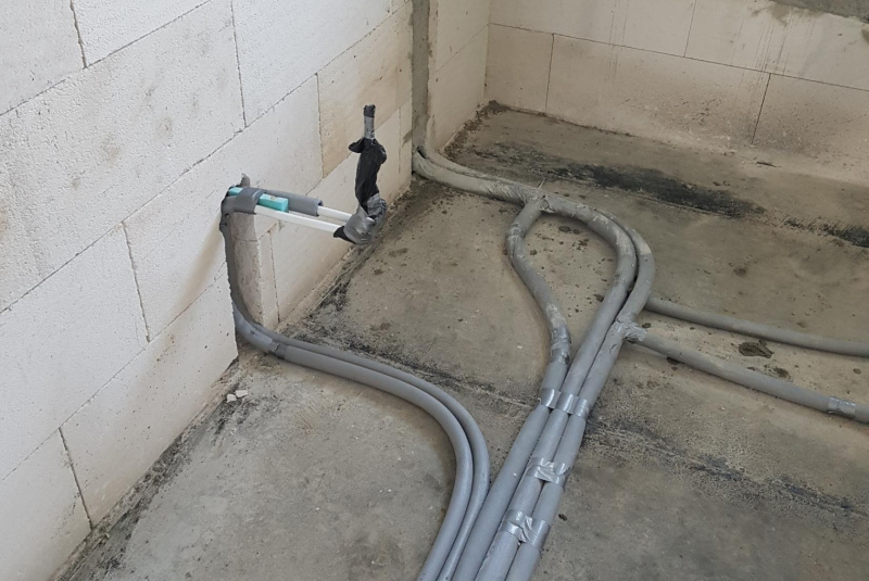 Voda, kanál (zdravotechnika ZTI) / RODINNÉ DOMY - foto