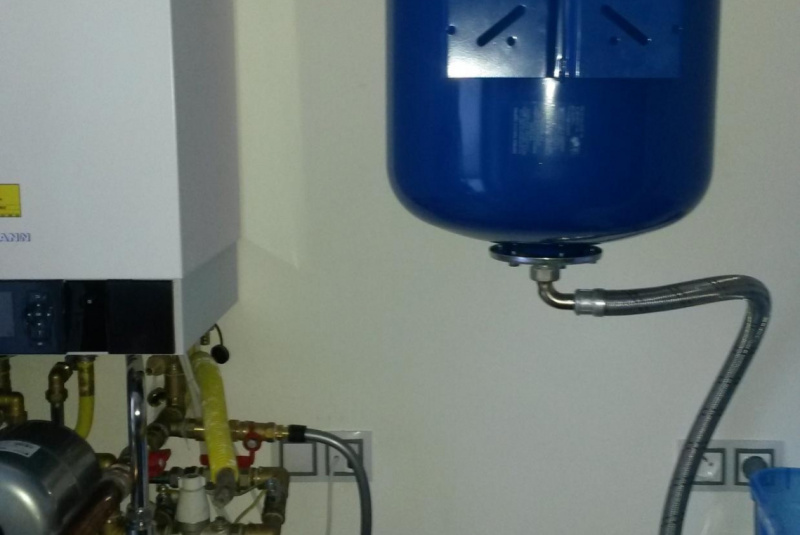 Voda, kanál (zdravotechnika ZTI) / RODINNÉ DOMY - foto