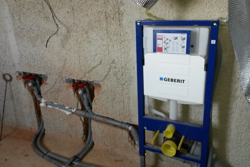 Voda, kanál (zdravotechnika ZTI) / RODINNÉ DOMY - foto