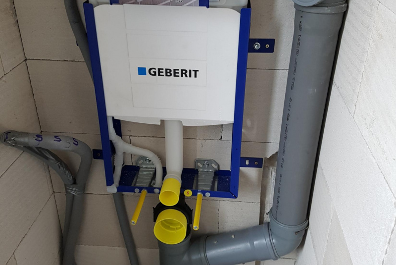 Voda, kanál (zdravotechnika ZTI) / RODINNÉ DOMY - foto