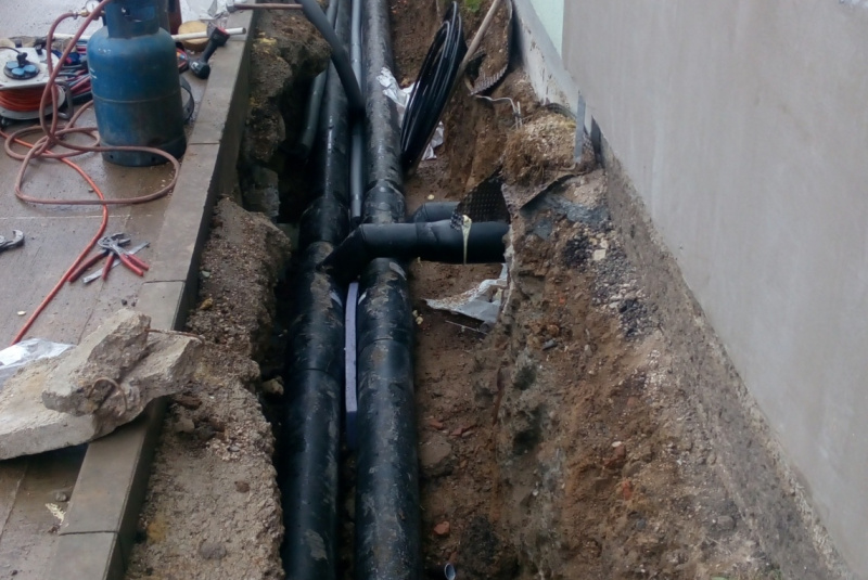 Technické, priemyselné, potrubné rozvody / Predizolované potrubia (teplovod, horúcovod) - foto