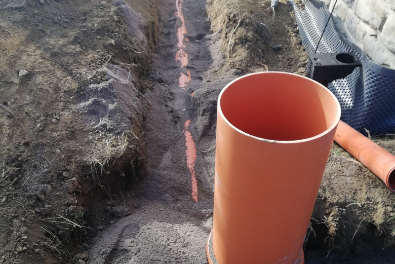 Ostatné / Objekty pre odvádzanie dažďovej vody (Retenčné a akumulačné nádrže, vsakovacie objekty, odlučovače ropných látok, lapače tukov) - foto