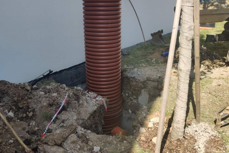 Ostatné / Objekty pre odvádzanie dažďovej vody (Retenčné a akumulačné nádrže, vsakovacie objekty, odlučovače ropných látok, lapače tukov) - foto